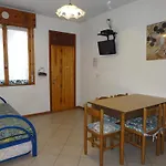 דירה Villaggio Azzurro ביביונה