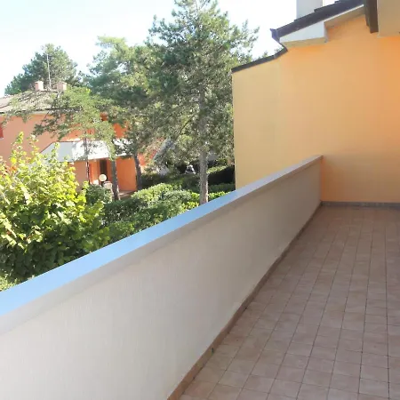 Villaggio Azzurro ביביונה